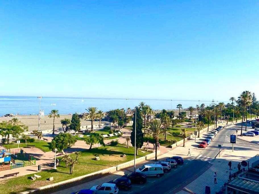 Apartamento Sea View By Solymar Holiday Torre Del Mar Kültér fotó
