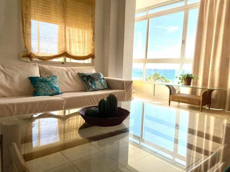 Apartamento Sea View By Solymar Holiday Torre Del Mar Kültér fotó