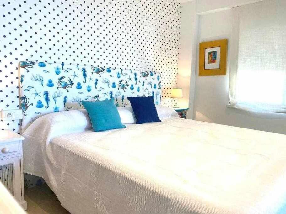 Apartamento Sea View By Solymar Holiday Torre Del Mar Kültér fotó