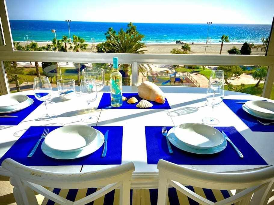 Apartamento Sea View By Solymar Holiday Torre Del Mar Kültér fotó